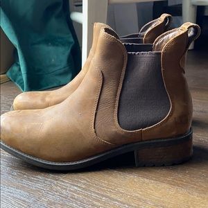 Women’s ugg Chelsea boot
